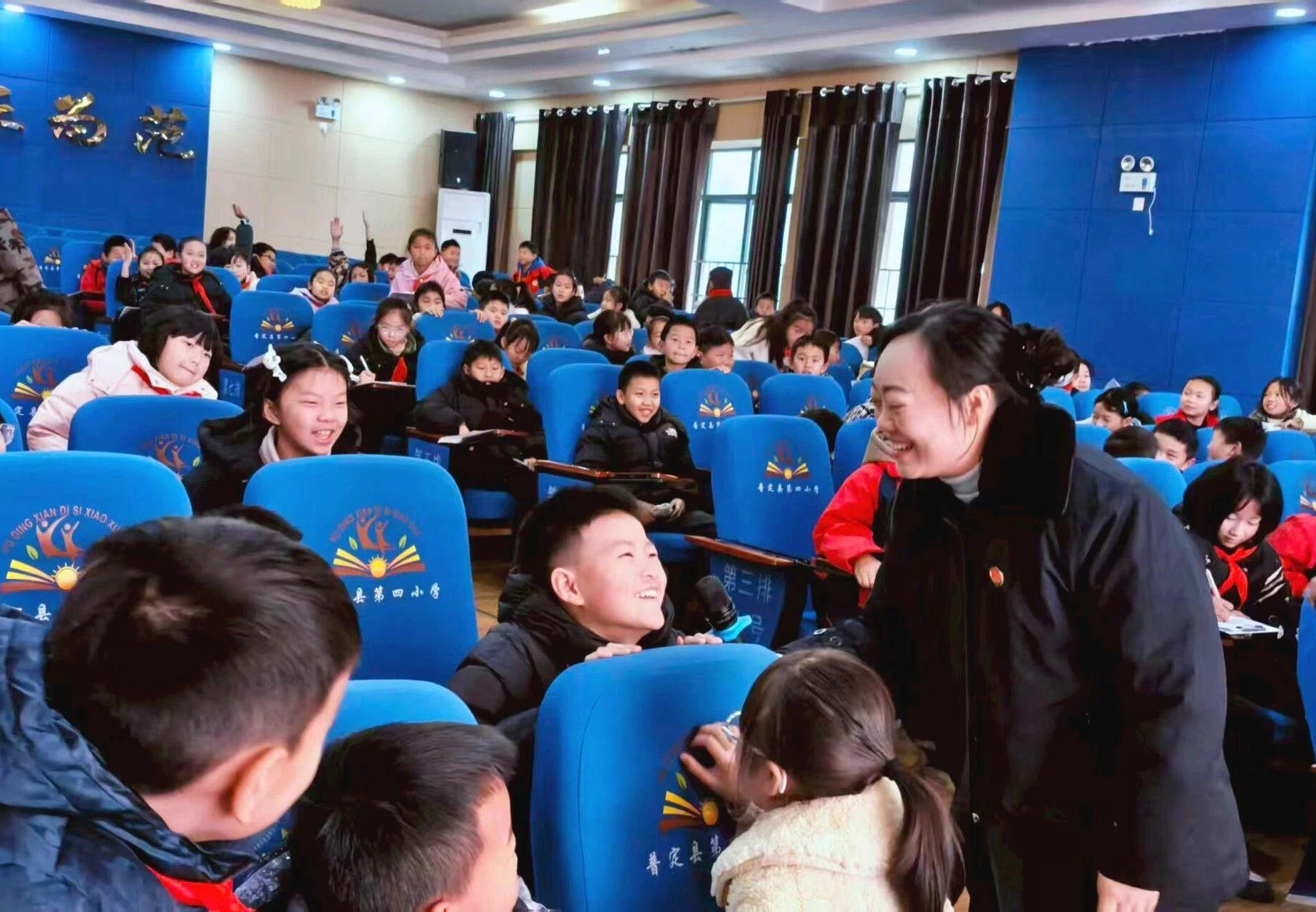 貴州普定檢察法治副校長進校園 筑牢反欺凌法治防線